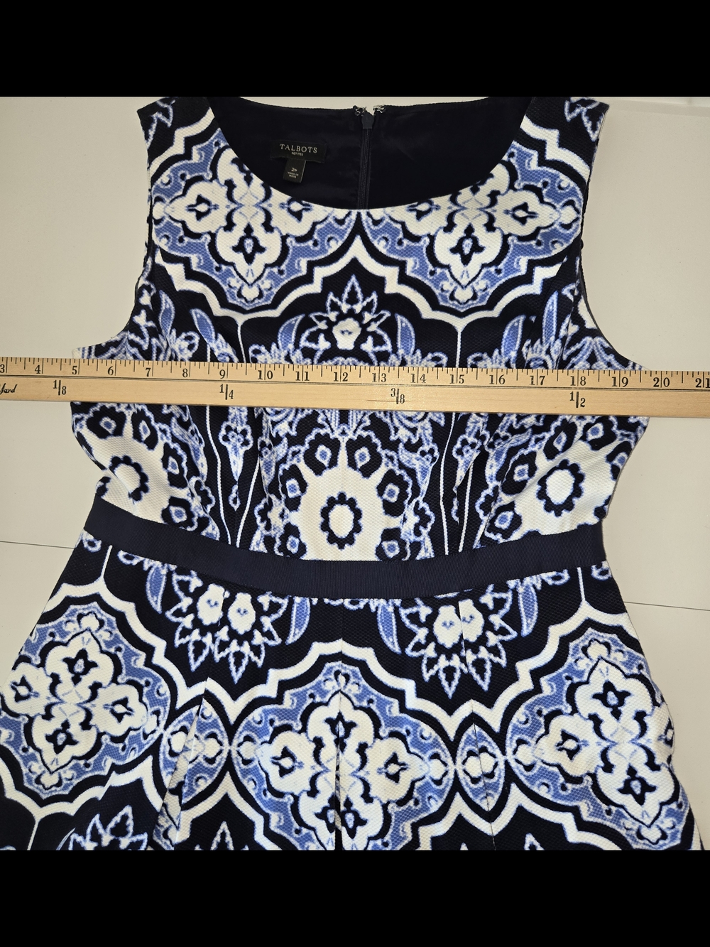 Talbots Blue White Medallion Mosaic Print Sleeveless Fit Flare Dress Size 2P - Picture 11 of 15